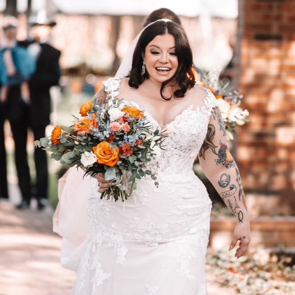 Sophia Tolli: ST1225 Lorelei Plus Size Wedding Gown - Picture 5 of 5